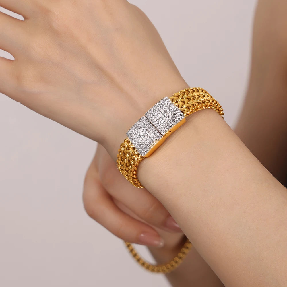 Stylish Chain-Link Stainless Steel Charm Bracelet