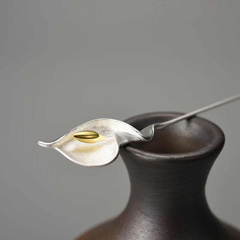 Elegant 925 Sterling Silver Calla Lily Brooch