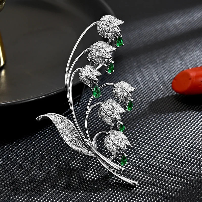 Elegant and Fashionable Clock Orchid brooch