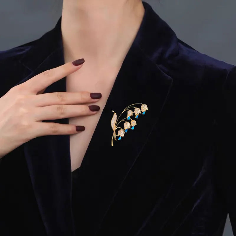 Elegant and Fashionable Clock Orchid brooch