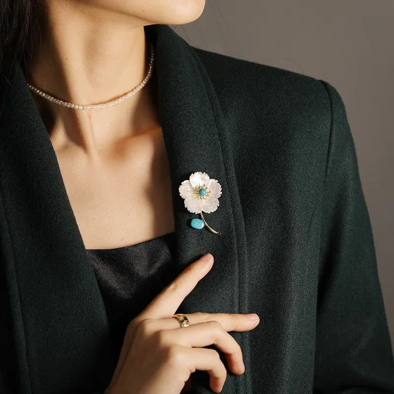 Versatile Natural Pear Shell Flower Brooch