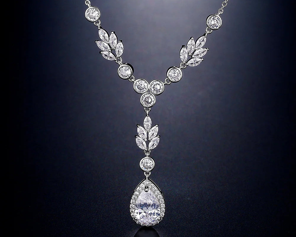 Luxury Exquisite Marquise Cut Cubic Zircon Leaf Necklaces
