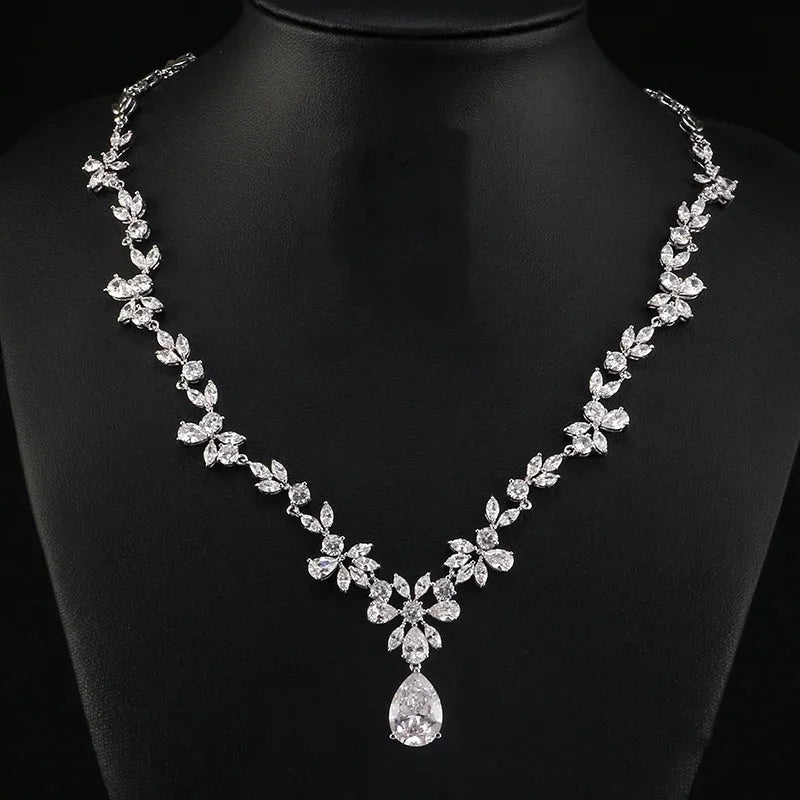 Luxury Exquisite Marquise Cut Cubic Zircon Leaf Necklaces