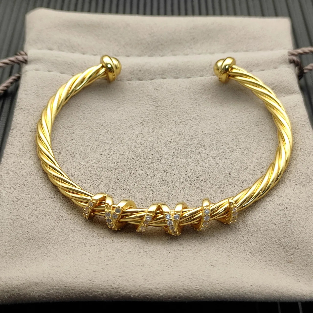 Classic S925 Sterling Silver Round Head Bracelet