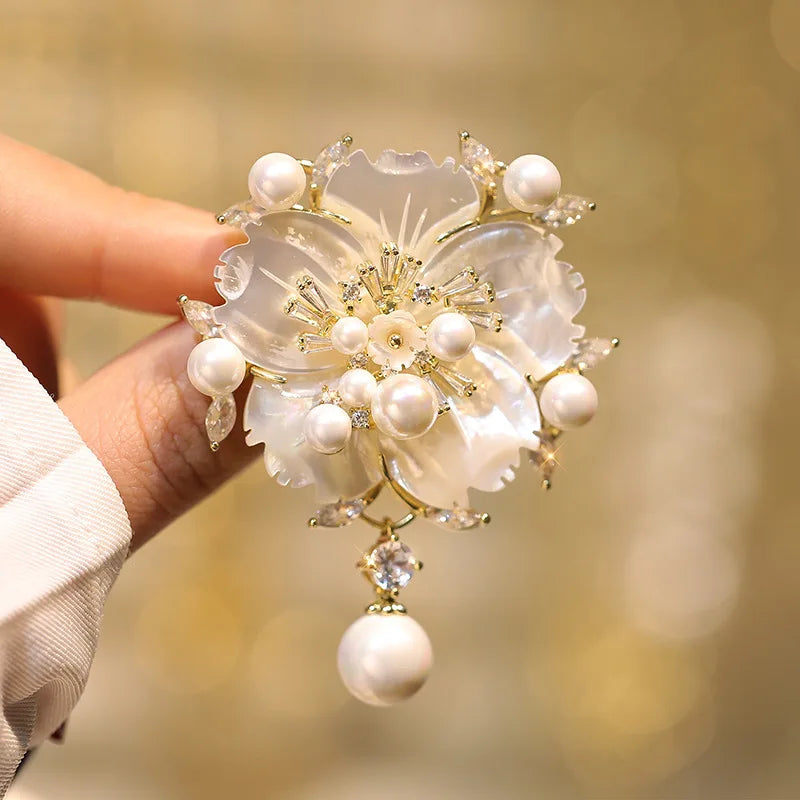 Luxury High-end Shell Flower Brooches