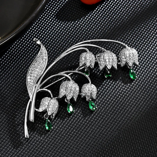 Elegant and Fashionable Clock Orchid brooch