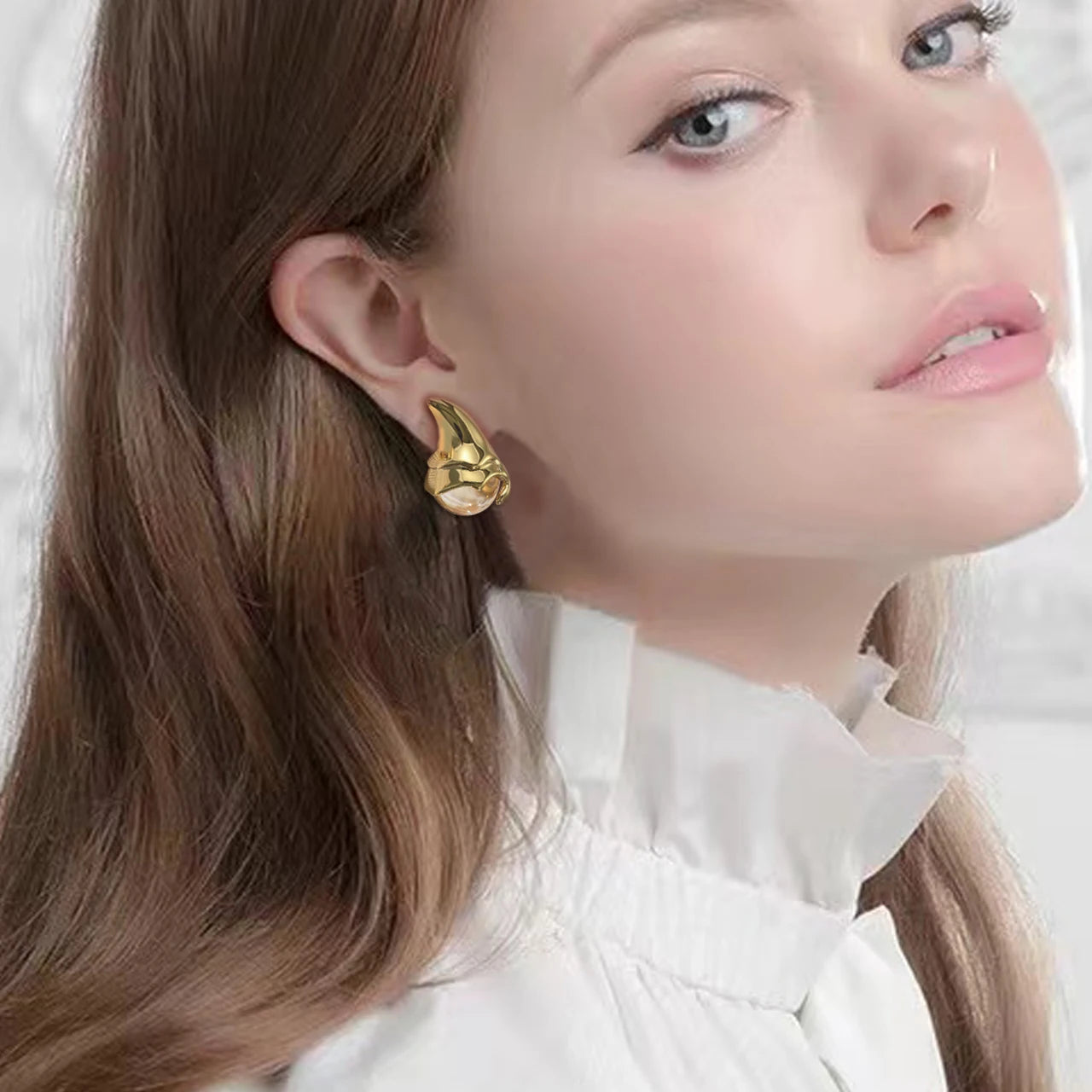 Trendy White Water Droplet Glass Bead Irregular Earring