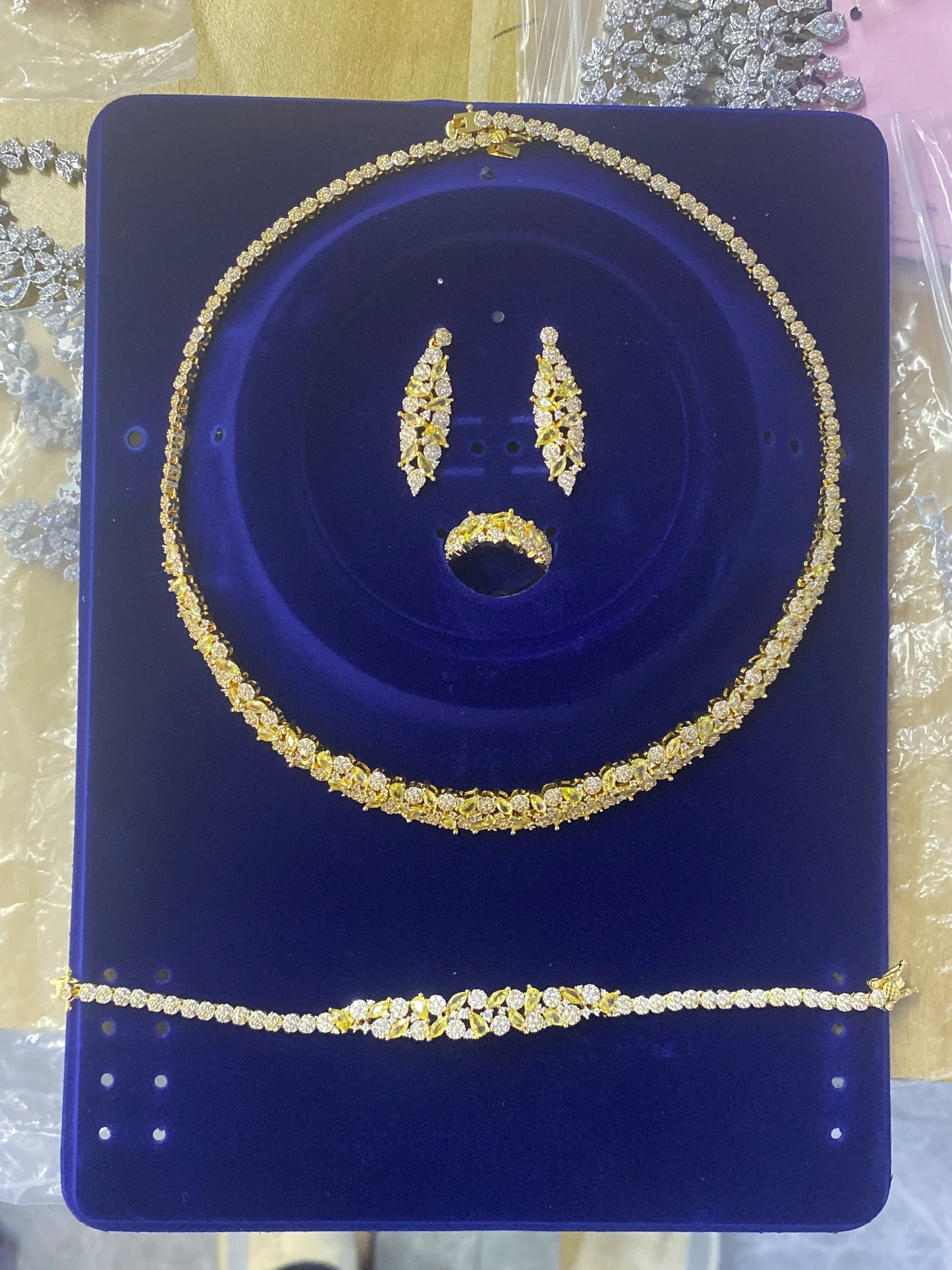 Elegant 4-Piece Bridal Jewelry Set – Best-Selling Wedding Fashion
